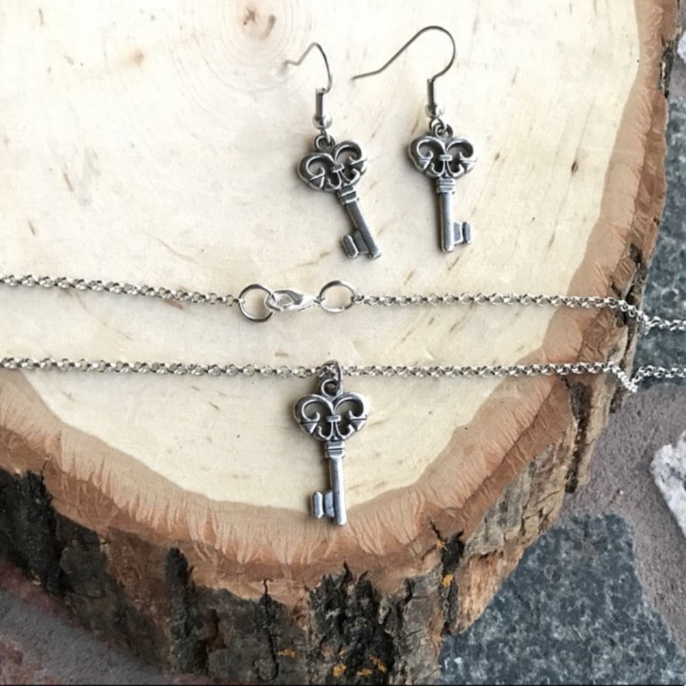 🔴SALE ! Earrings + necklace set key steel design - Picture 5 of 6